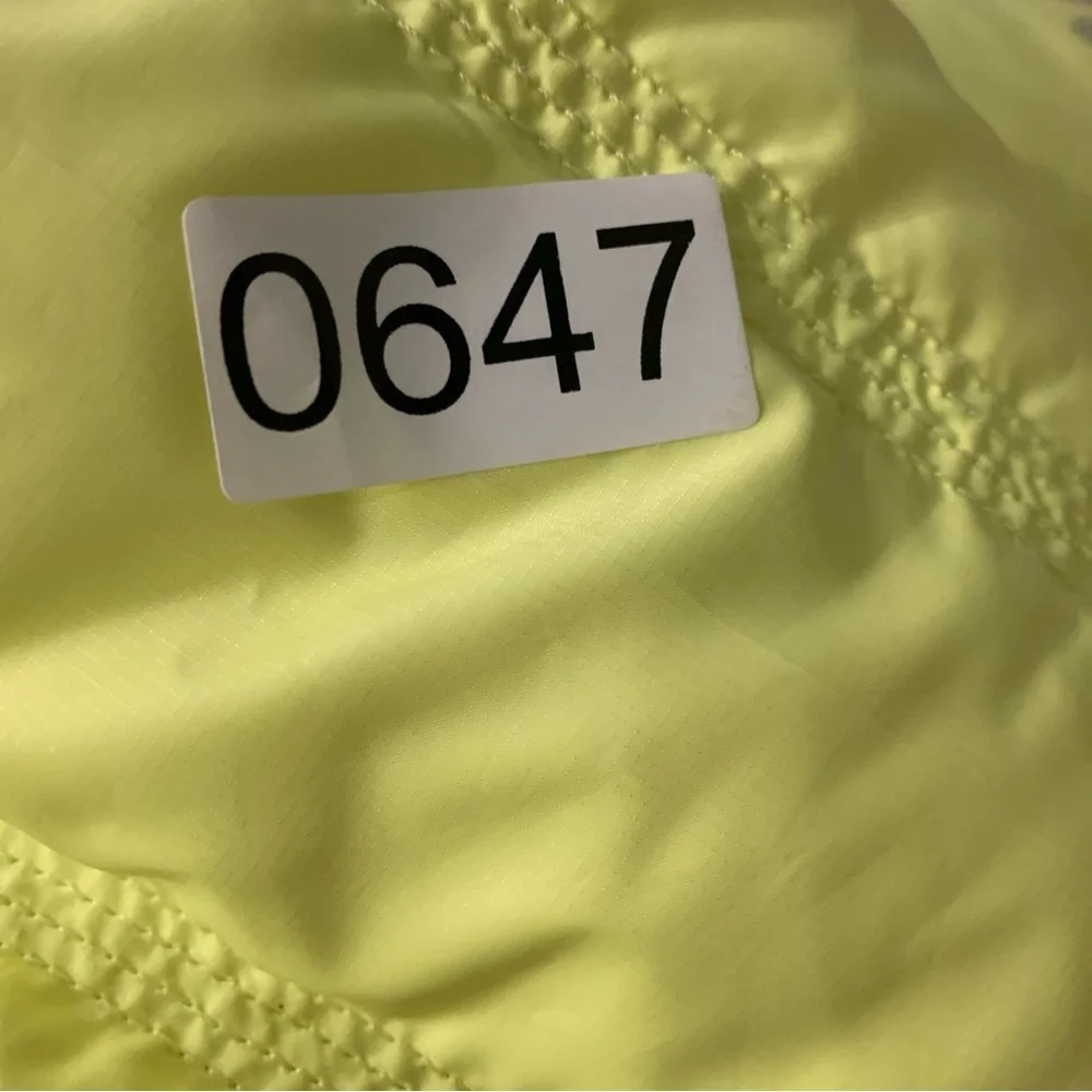 LULULEMON Peace Of Mind Vest Women Sz 6 Bright Yellow Fill Goose Down reversible